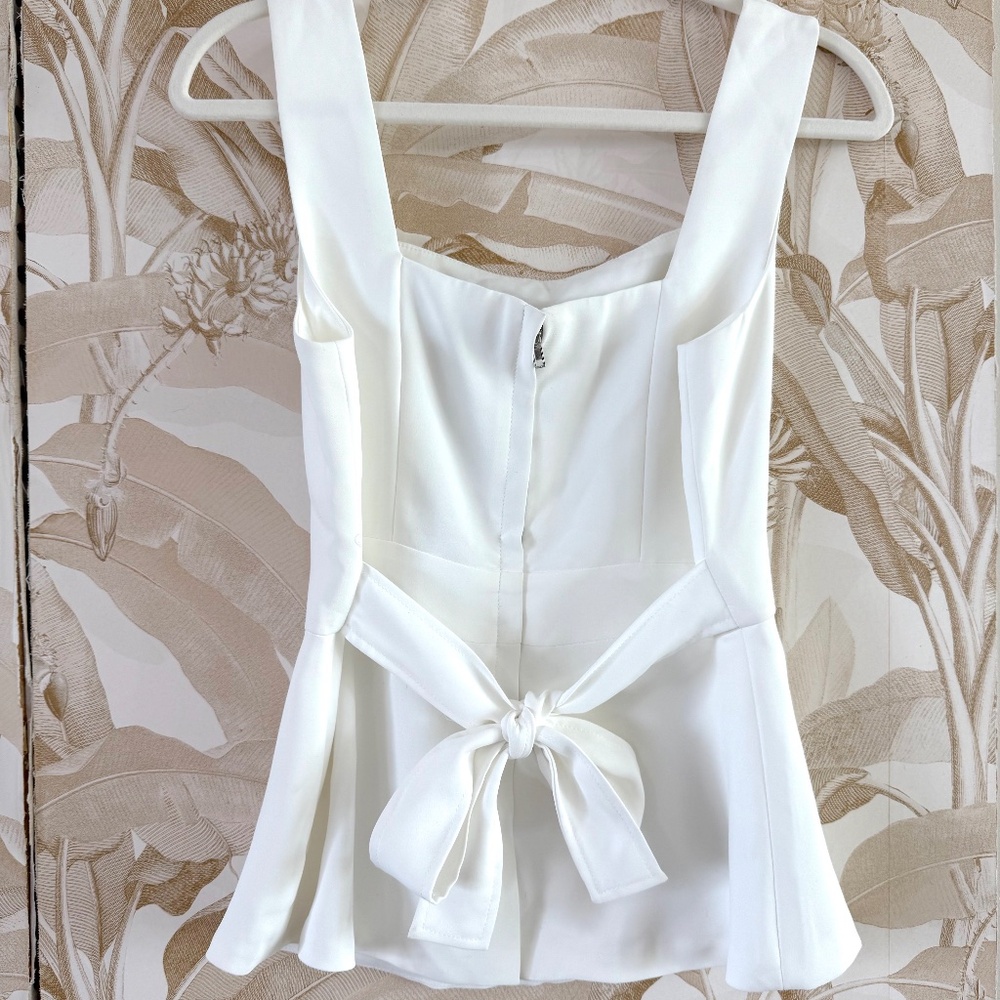 NEW!!!! with Tag BCBGMAXAZRIA top white ...super elegant! - Picture 5 of 6